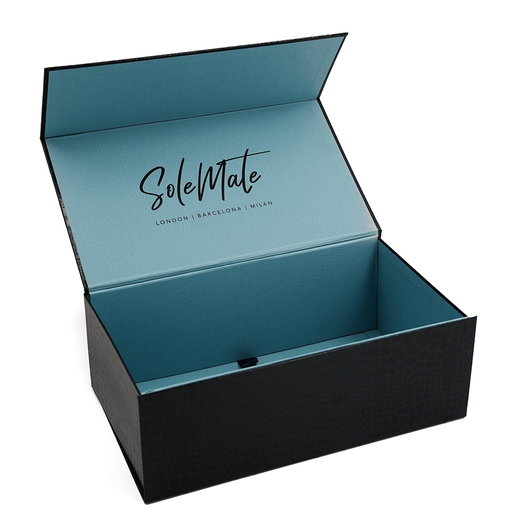 Magnetic Flip Boxes Create Premium Unboxing Experience
