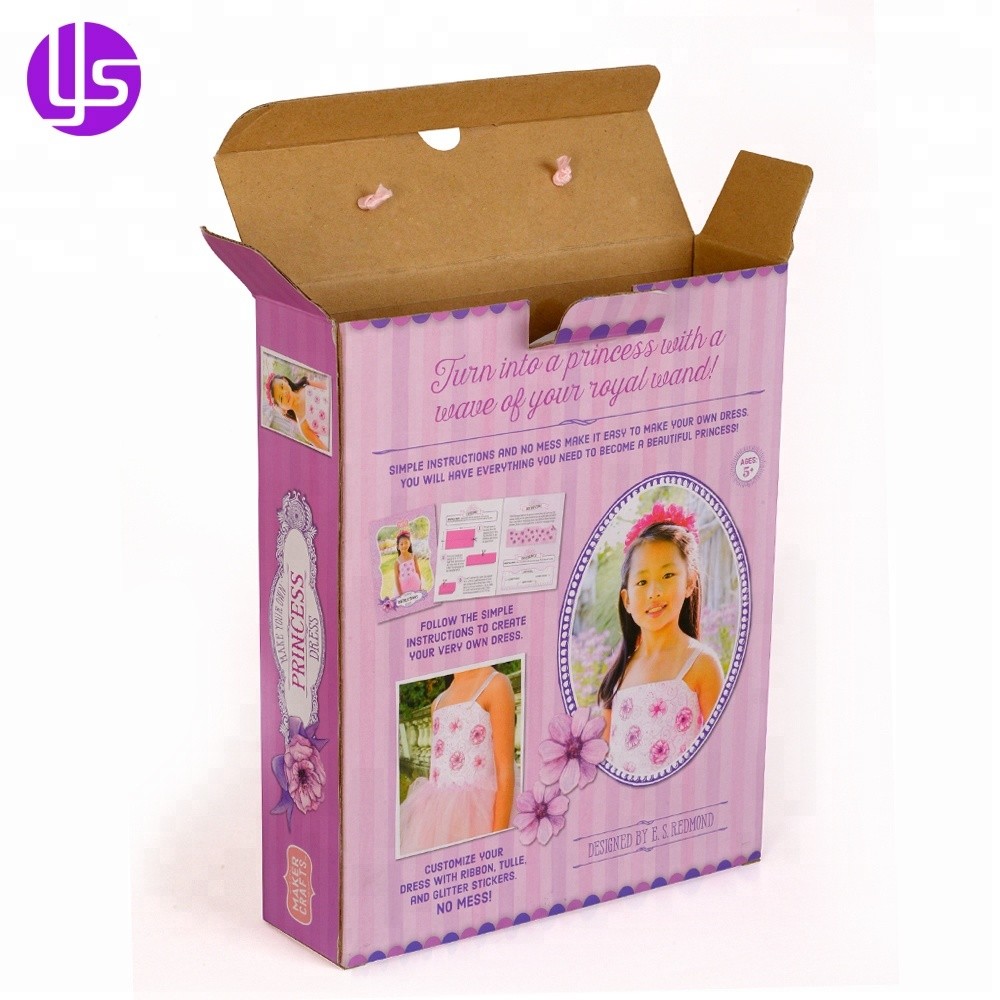 Boîte de fenêtre de découpe d'emballage de poupée en papier ondulé pliable avec poignée en ruban de soie