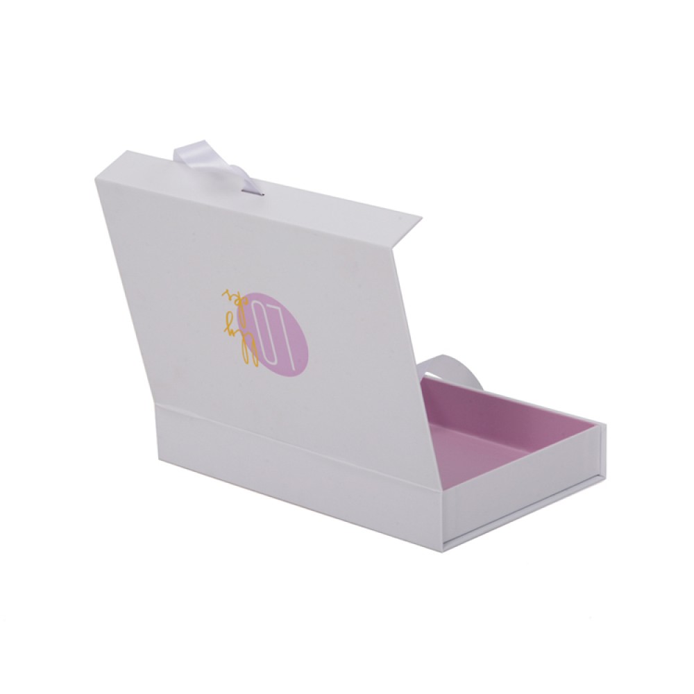 Luxury Custom Logo  Magnetic Closure Gift Packaging Box with Ribbon