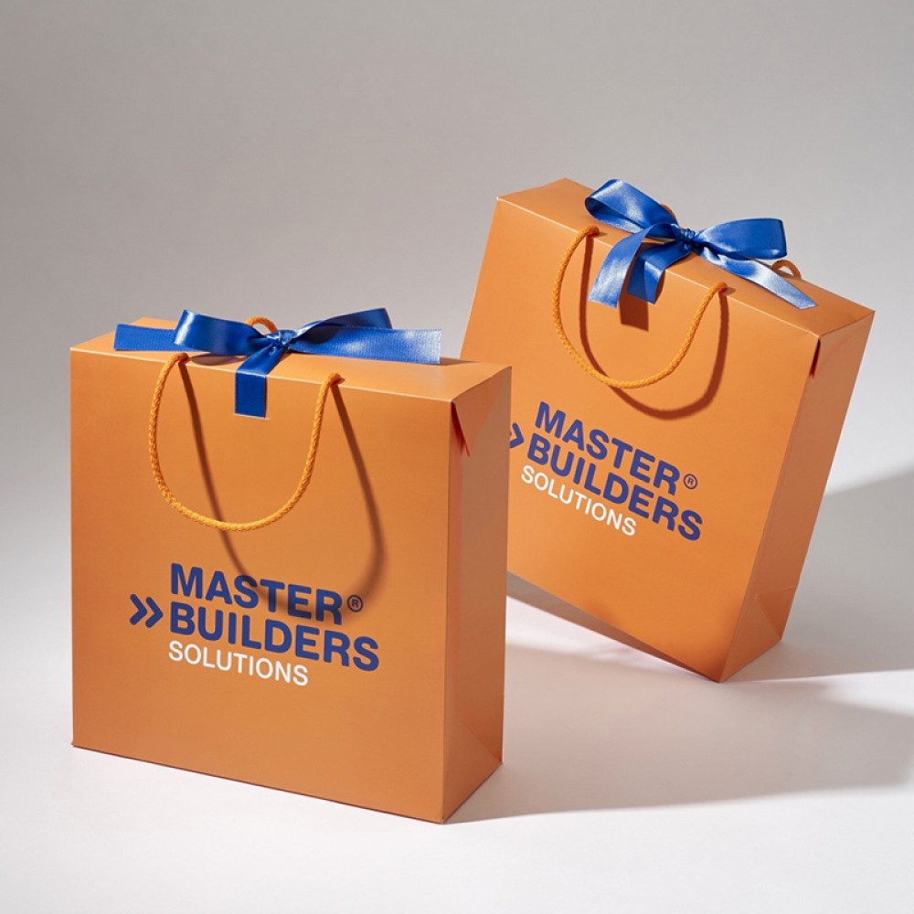 Изготовленный на заказ логотип оптовой продажи высококачественной бумажной коробки типа подарочной сумки