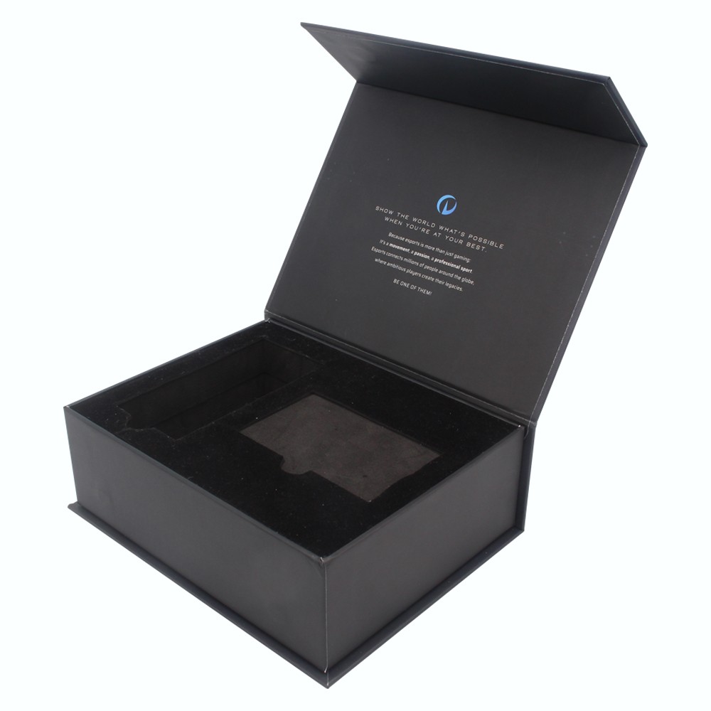 Картонная магнитная черная упаковочная коробка для кредитных карт со вставкой