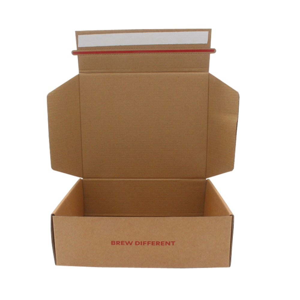 Крафт-почтовая коробка с отрывной полосой.