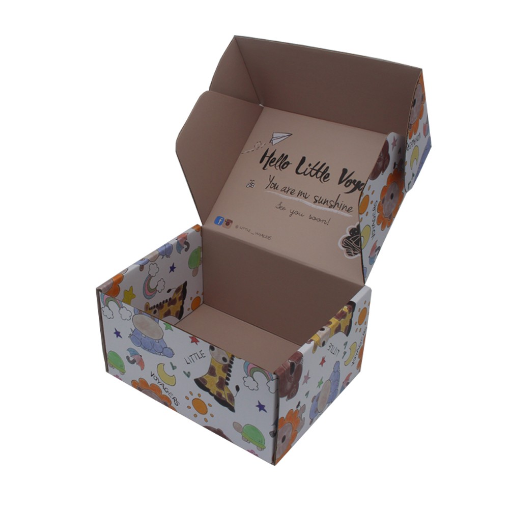Почтовая коробка для упаковки детской одежды