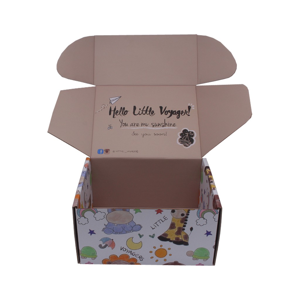 Почтовая коробка для упаковки детской одежды