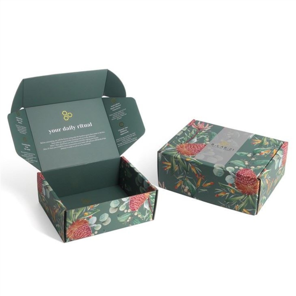 Tropical style mailer box packaging
