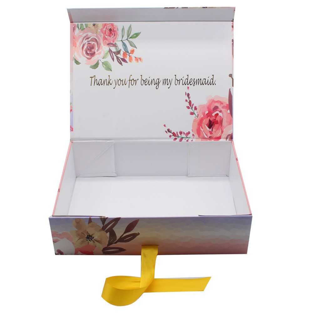 Empty packing boxes for bridal gifts