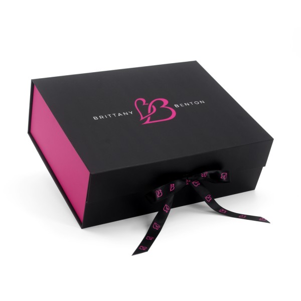 Empty gift boxes for valentines day